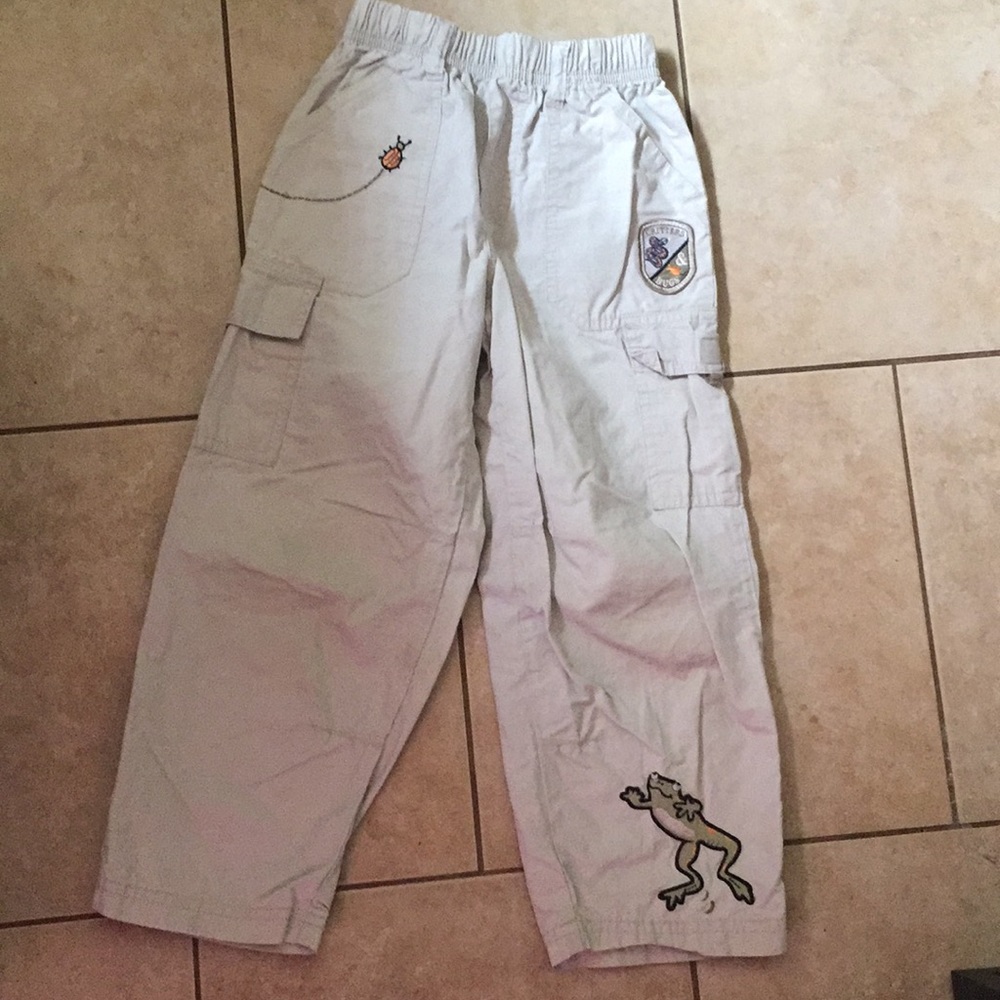 Adorable thin cargo pants size 4T